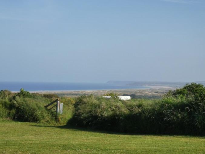 Camping Les Ronds Duval Face Aux Iles Anglo-Normandes Les Moitiers-d'Allonne Exterior photo