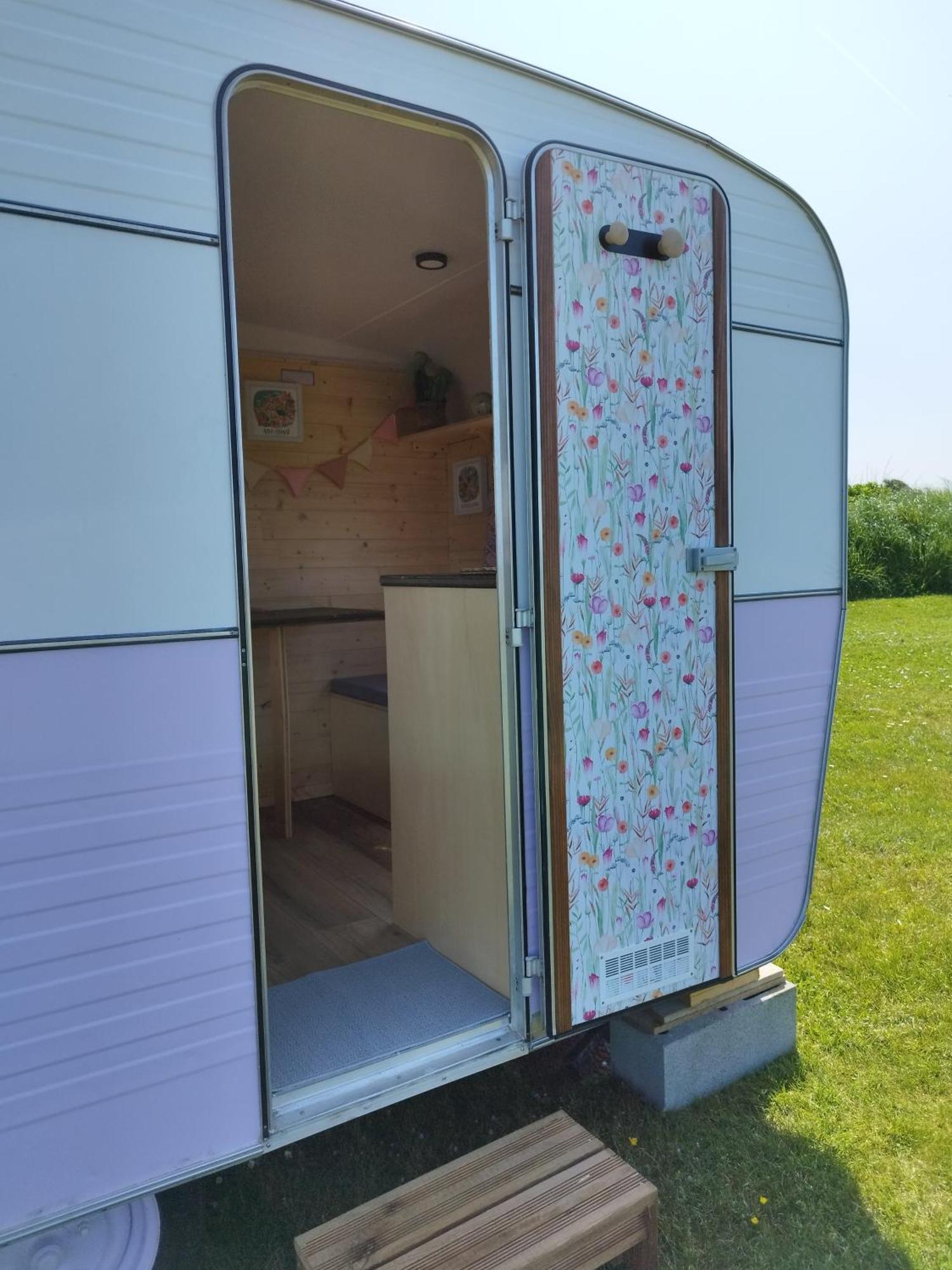 Camping Les Ronds Duval Face Aux Iles Anglo-Normandes Les Moitiers-d'Allonne Exterior photo