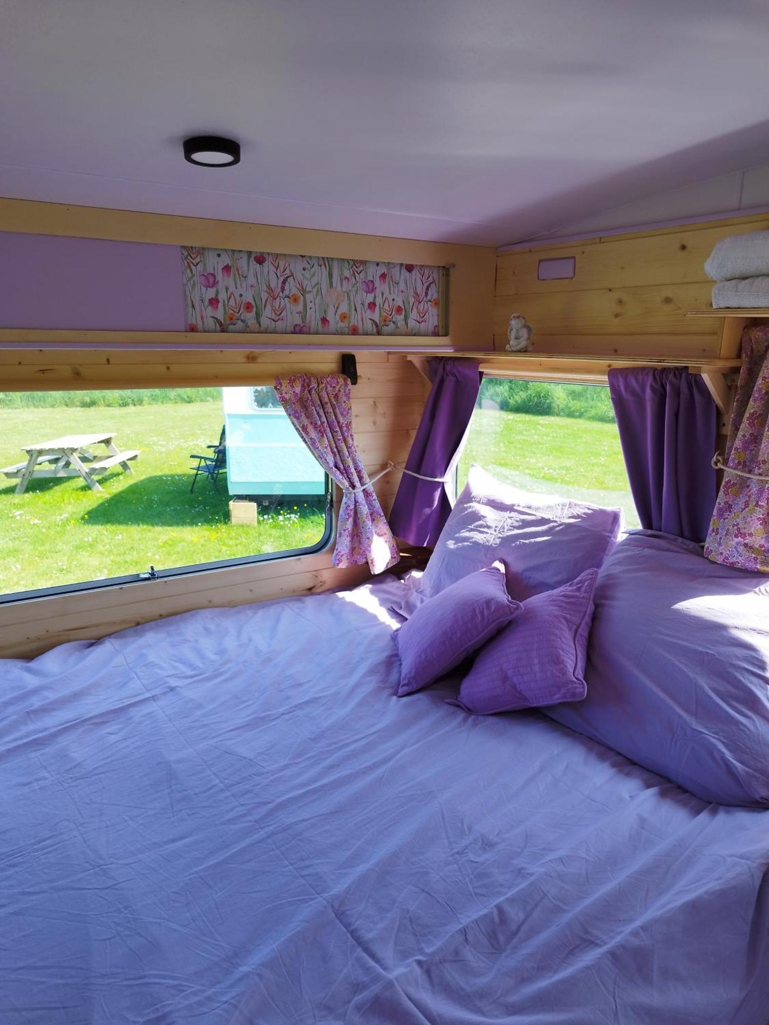 Camping Les Ronds Duval Face Aux Iles Anglo-Normandes Les Moitiers-d'Allonne Exterior photo