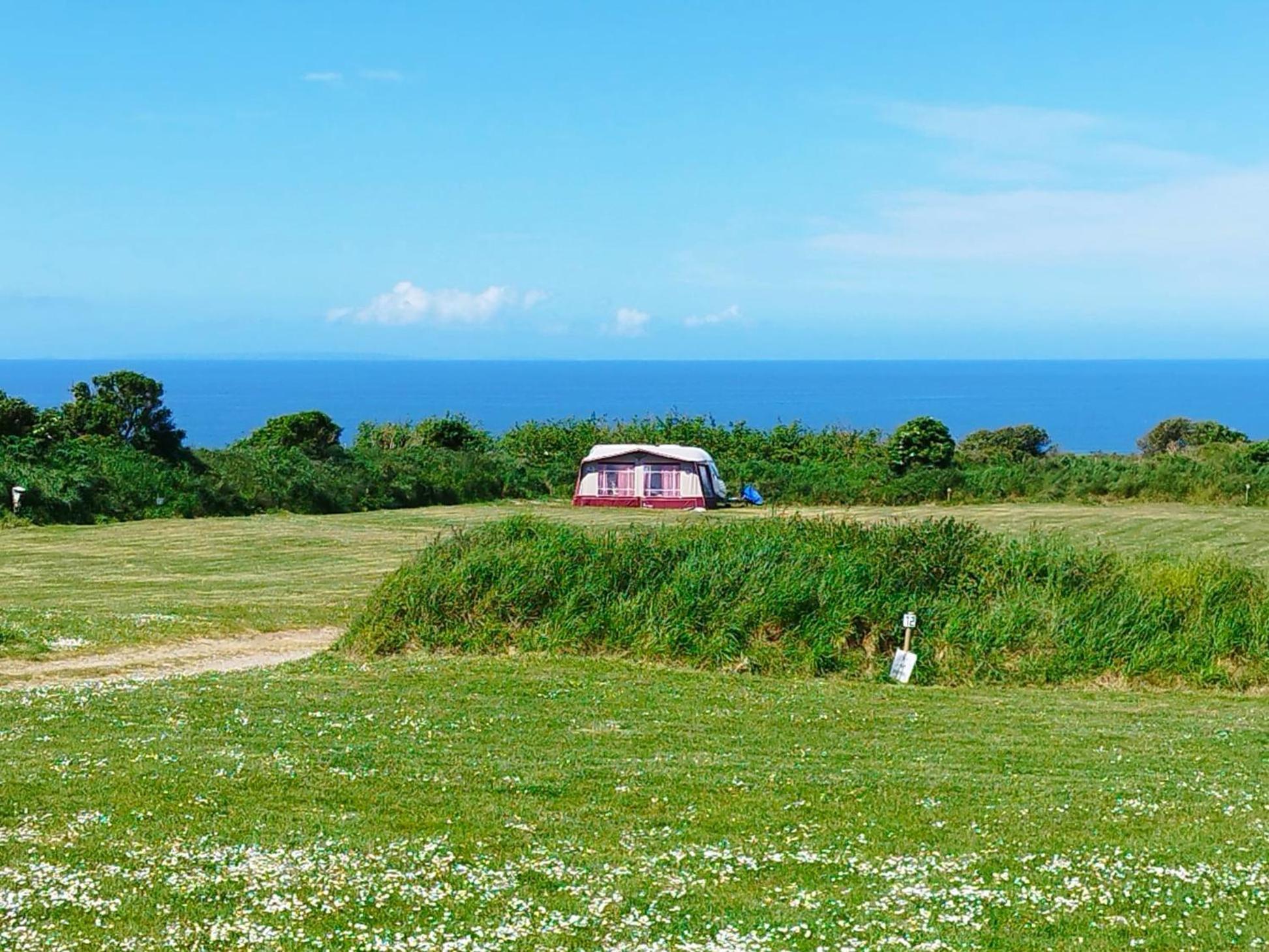 Camping Les Ronds Duval Face Aux Iles Anglo-Normandes Les Moitiers-d'Allonne Exterior photo